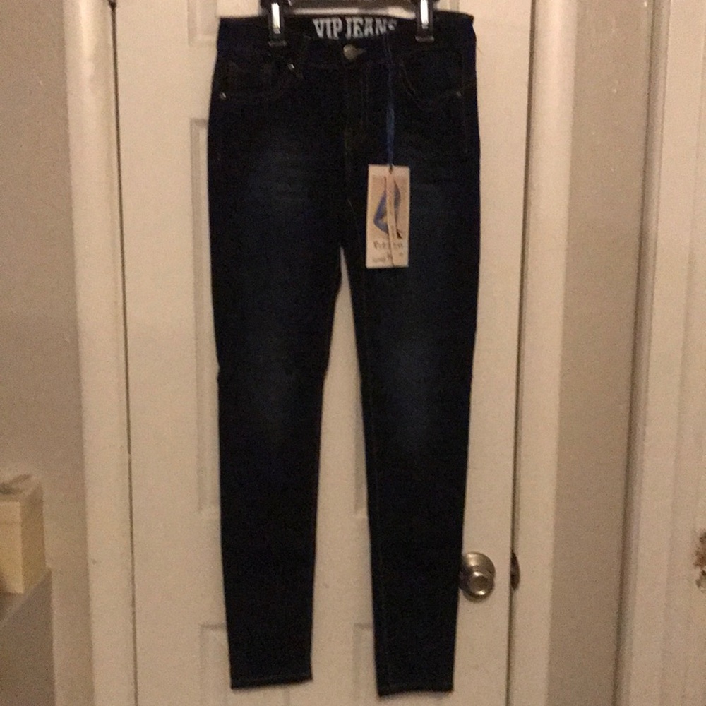 Juniors skinny jeans